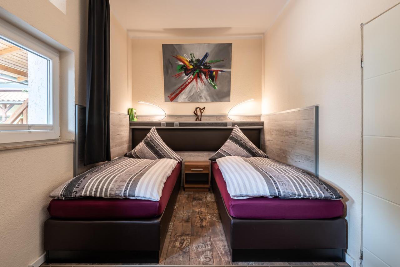 Land-Hotel Zum Schwan, Garni Weilerswist-Metternich, 3 E-Ladestationen, Naehe Phantasialand, Palmenparadies Euskirchen Bagian luar foto