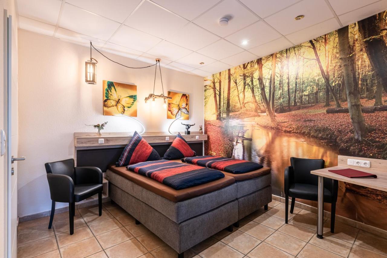 Land-Hotel Zum Schwan, Garni Weilerswist-Metternich, 3 E-Ladestationen, Naehe Phantasialand, Palmenparadies Euskirchen Bagian luar foto